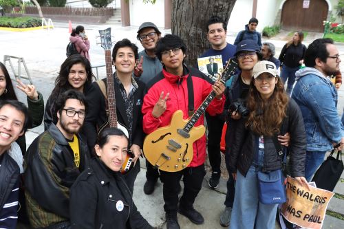 Paul McCartney: fans del exBeatle esperan a su ídolo en los exteriores del Miraflores Park Hotel