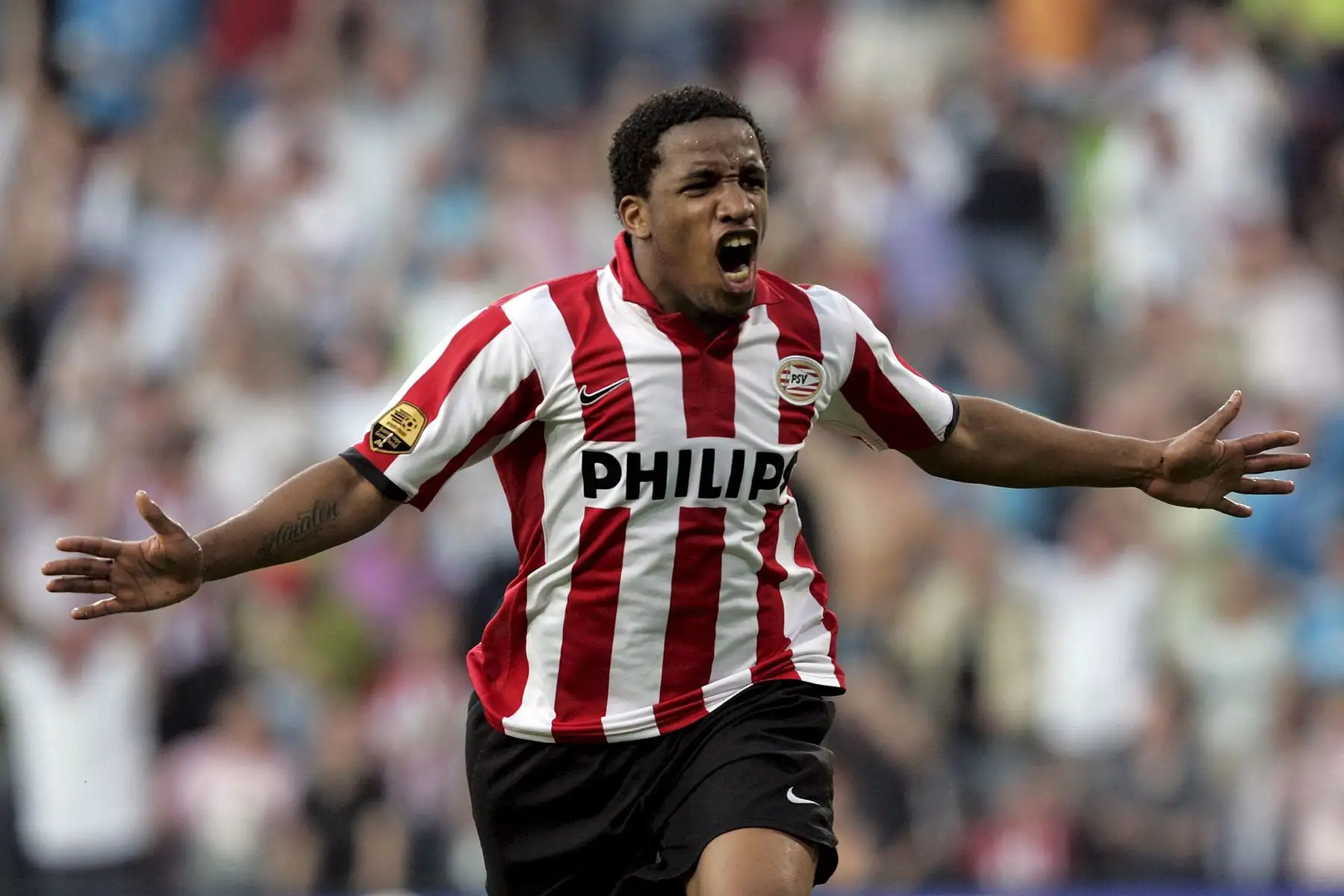 Jefferson Farfán del PSV Eindhoven celebra después de anotar el 2-0 contra el FC Twente durante su partido de la Liga Holandesa de Primera División entre el PSV Eindhoven contra el FC Twente.
Foto: Agencia EFE Jefferson Farfán del PSV Eindhoven celebra después de anotar el 2-0 contra el FC Twente durante su partido de la Liga Holandesa de Primera División entre el PSV Eindhoven contra el FC Twente.
Foto: Agencia EFE