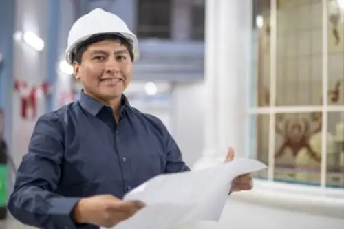 La remuneración promedio del egresado universitario en Perú es de S/ 2742, pero varía según la profesión y la región. Foto: Pronabec