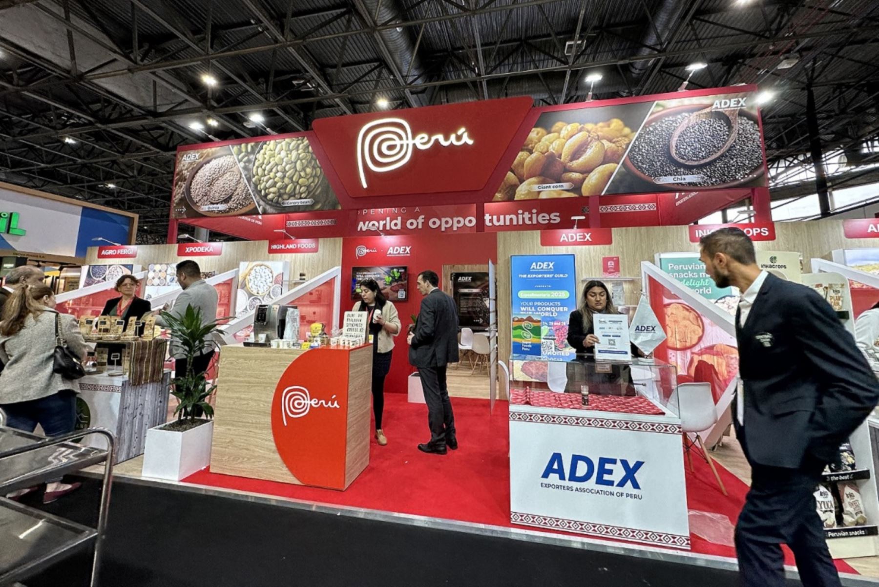 Un conjunto de 33 empresas peruanas participaron en la feria de productos alimenticios SIAL de París. Foto: Cortesía.