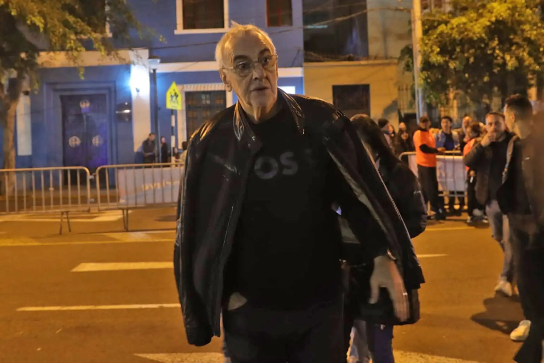 El técnico de la selección peruana de fútbol, Jorge Fosatti llega al concierto de Paul McCartney en el Estadio Nacional. Foto: ANDINA/ Lino Chipana