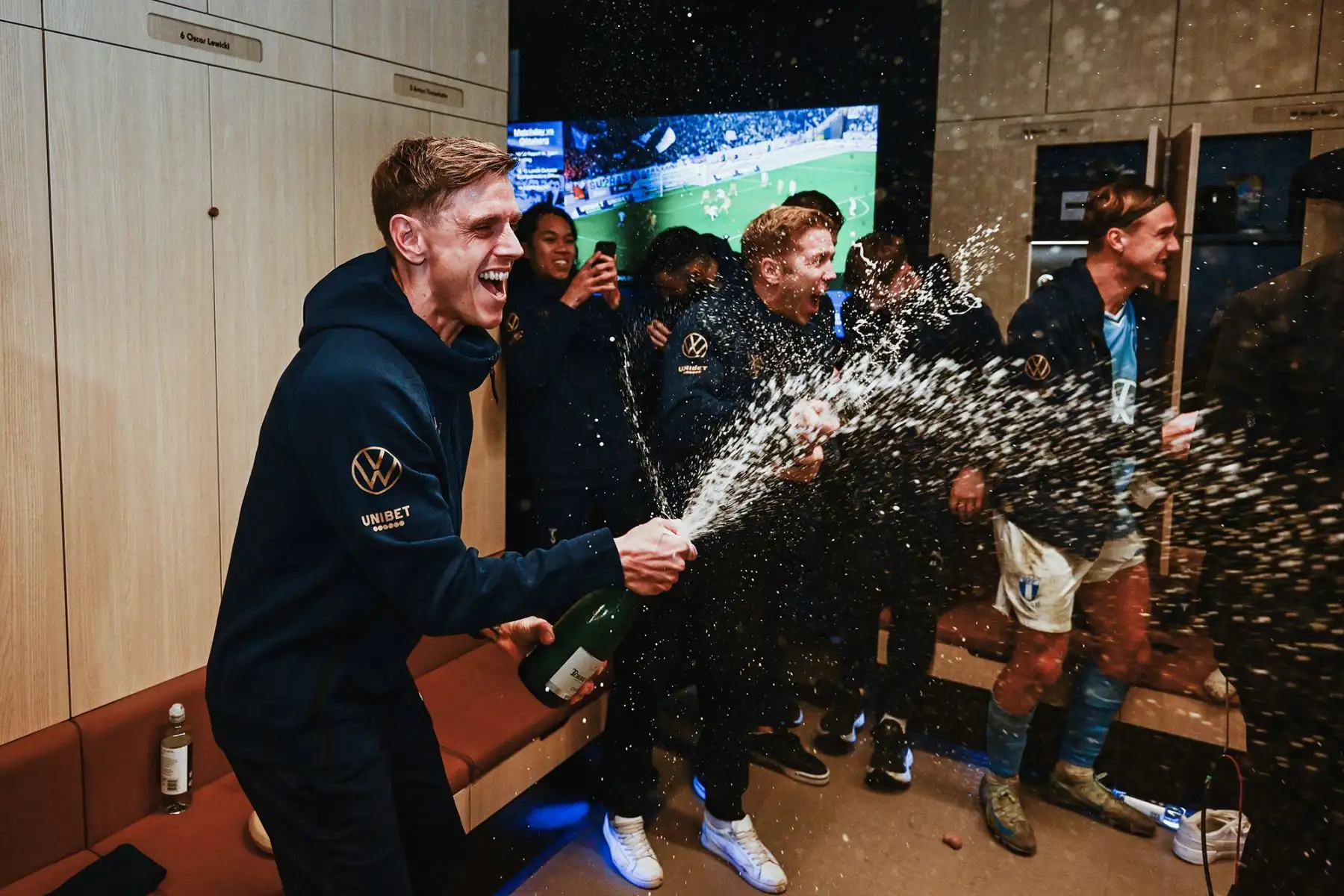 Este logro representa el segundo año consecutivo en que Malmö FF conquista la Liga y la Copa de manera simultánea.