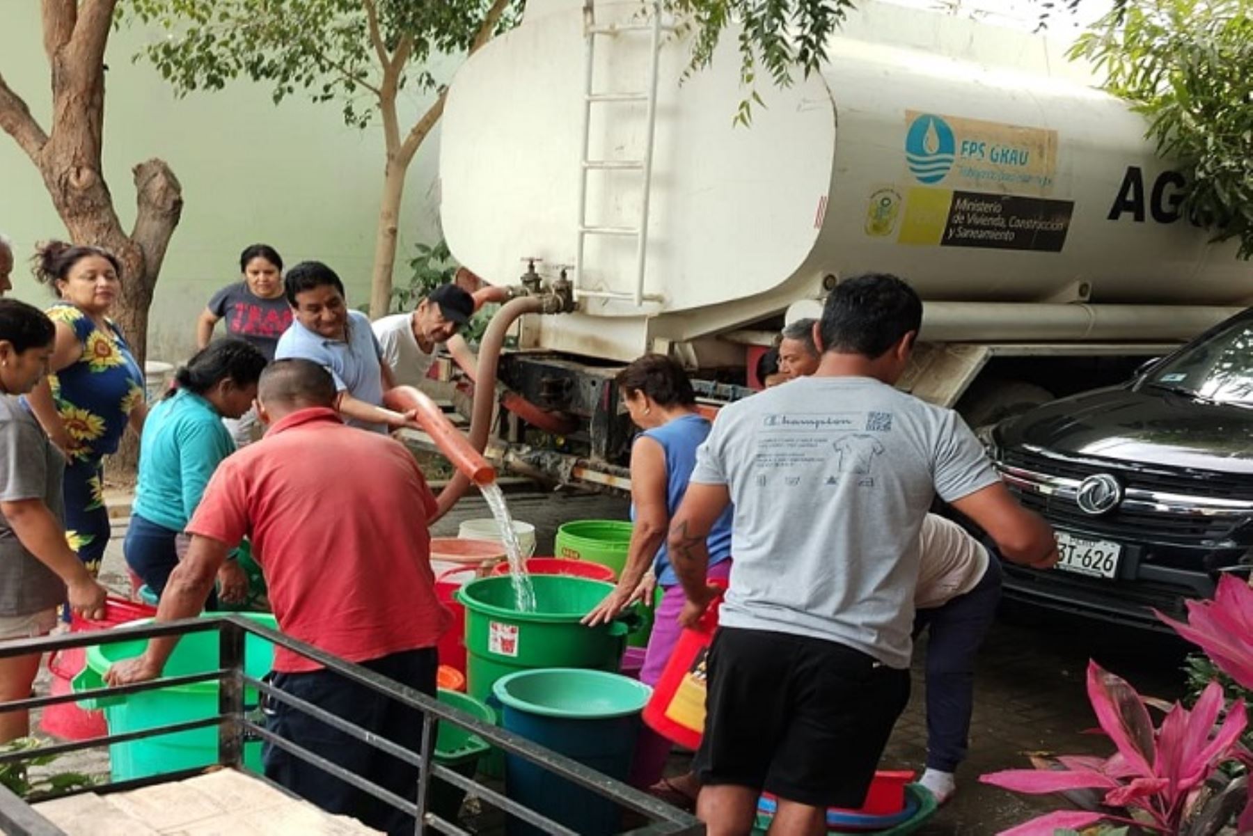 El alquiler de camiones cisterna para abastecimiento alternativo de agua en Piura es uno de los puntos que debe incluir el plan de contingencia de la EPS Grau. Foto: Cortesía