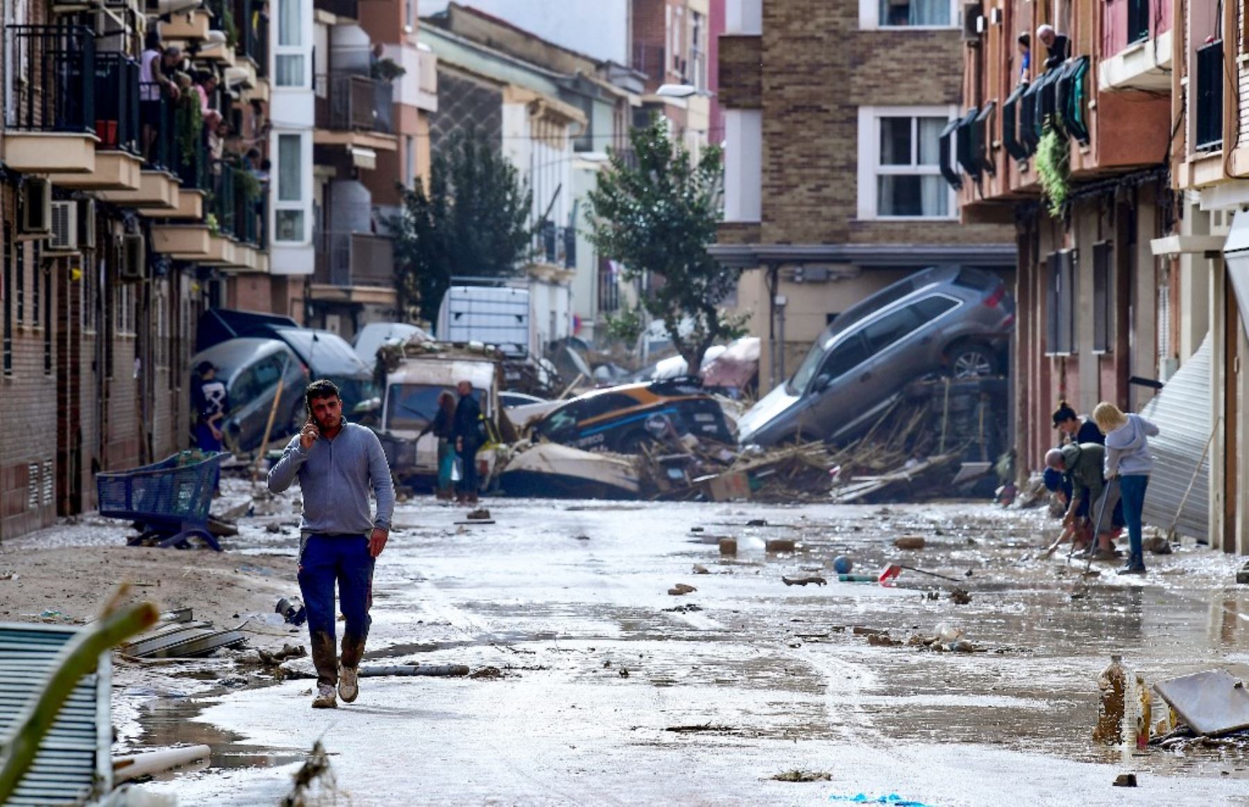 Fuertes vientos y torrenciales lluvias han azotado el sur y el este de España desde principios de semana, provocando inundaciones sobre todo en Valencia y en la región de Andalucía. Foto: AFP