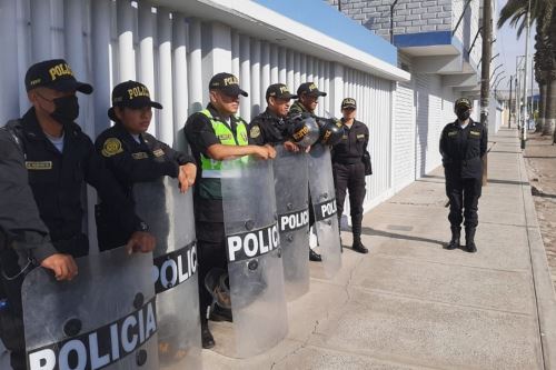 Efectivos de la Policía Nacional del Perú resguardarán locales de entidades públicas de Tacna ante el anuncio de un paro hoy miércoles 30 de octubre.