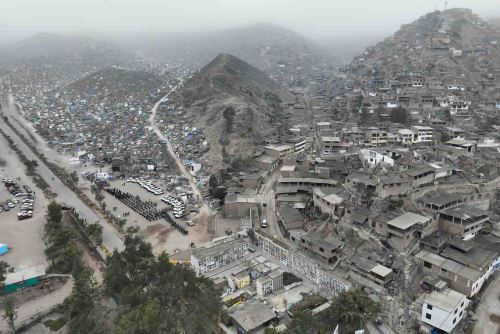 El cementerio más grande de Perú y Latinoamérica espera recibir hoy a miles de visitantes en el Día de todos los Santos. Foto: ANDINA/Daniel Bracamonte