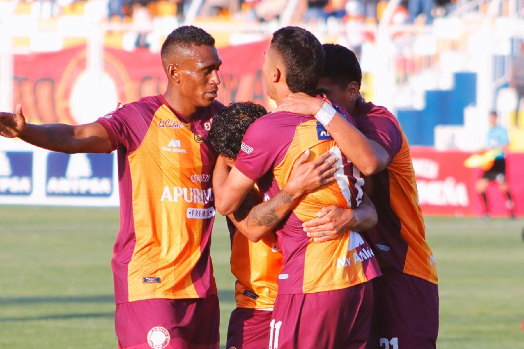 Futbolista de Los Chankas celebrando el triunfo