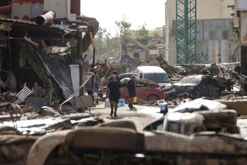 Casi un centenar de muertos por las devastadoras inundaciones en España