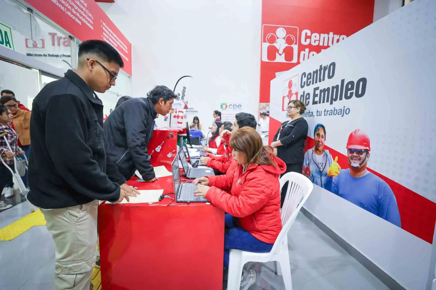La jornada denominada “Mega Maratón del Empleo Criollo”, se desarrolla en el Centro de Empleo de Lima Metropolitana, en la sede del MTPE.  Foto: ANDINA/MTPE