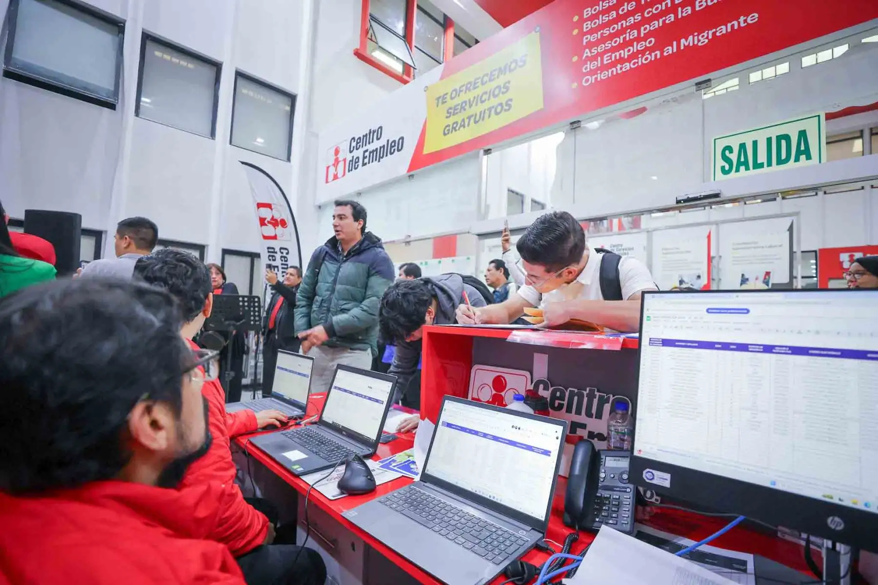 La jornada denominada “Mega Maratón del Empleo Criollo”, se desarrolla en el Centro de Empleo de Lima Metropolitana, en la sede del MTPE.  Foto: ANDINA/MTPE