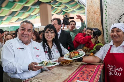 Bajo el lema “Sabores con historia”, el evento de este año, organizado bajo el liderazgo de la Comisión de Promoción del Perú para la Exportación y el Turismo (Promperú), contó con la presencia del titular de la Presidencia del Consejo de Ministros y la titular del Mincetur. Foto: ANDINA