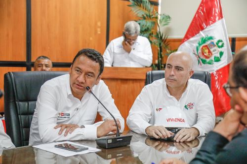 El ministro Angel Manero (Midagri) articula estrategias inmediatas para enfrentar el déficit hídrico en Piura. Foto: MIDAGRI/Difusión