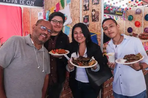 Organizada por el Mincetur, a través de Promperú, la feria tiene un ingreso completamente gratuito; sin embargo, solicita un boleto de entrada que se gestiona en la plataforma de Teleticket. Los asistentes podrán degustar platos ofrecidos por más de 150 expositores de todo el país. Foto: ANDINA/Connie Calderón.