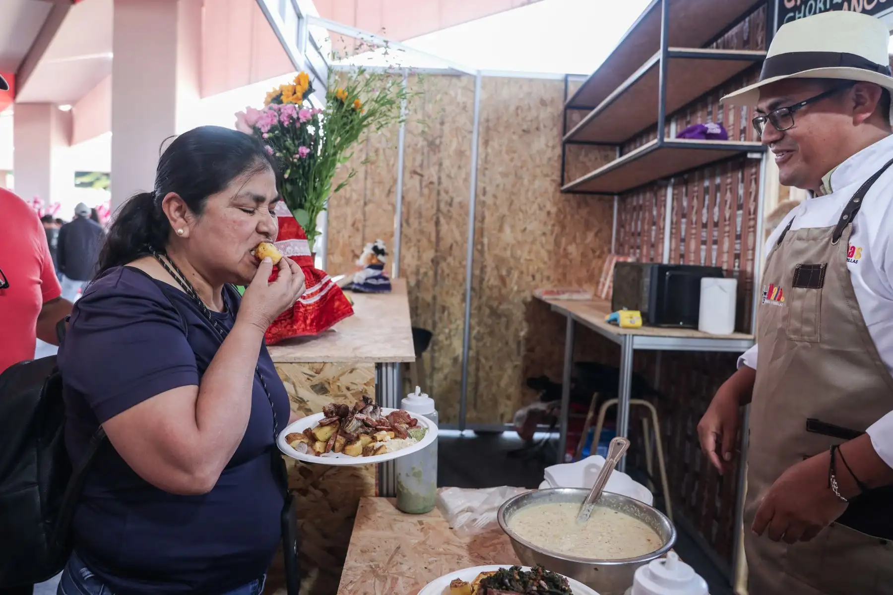 Organizada por el Mincetur, a través de Promperú, la feria tiene un ingreso completamente gratuito; sin embargo, solicita un boleto de entrada que se gestiona en la plataforma de Teleticket. Los asistentes podrán degustar platos ofrecidos por más de 150 expositores de todo el país. Foto: ANDINA/Connie Calderón.