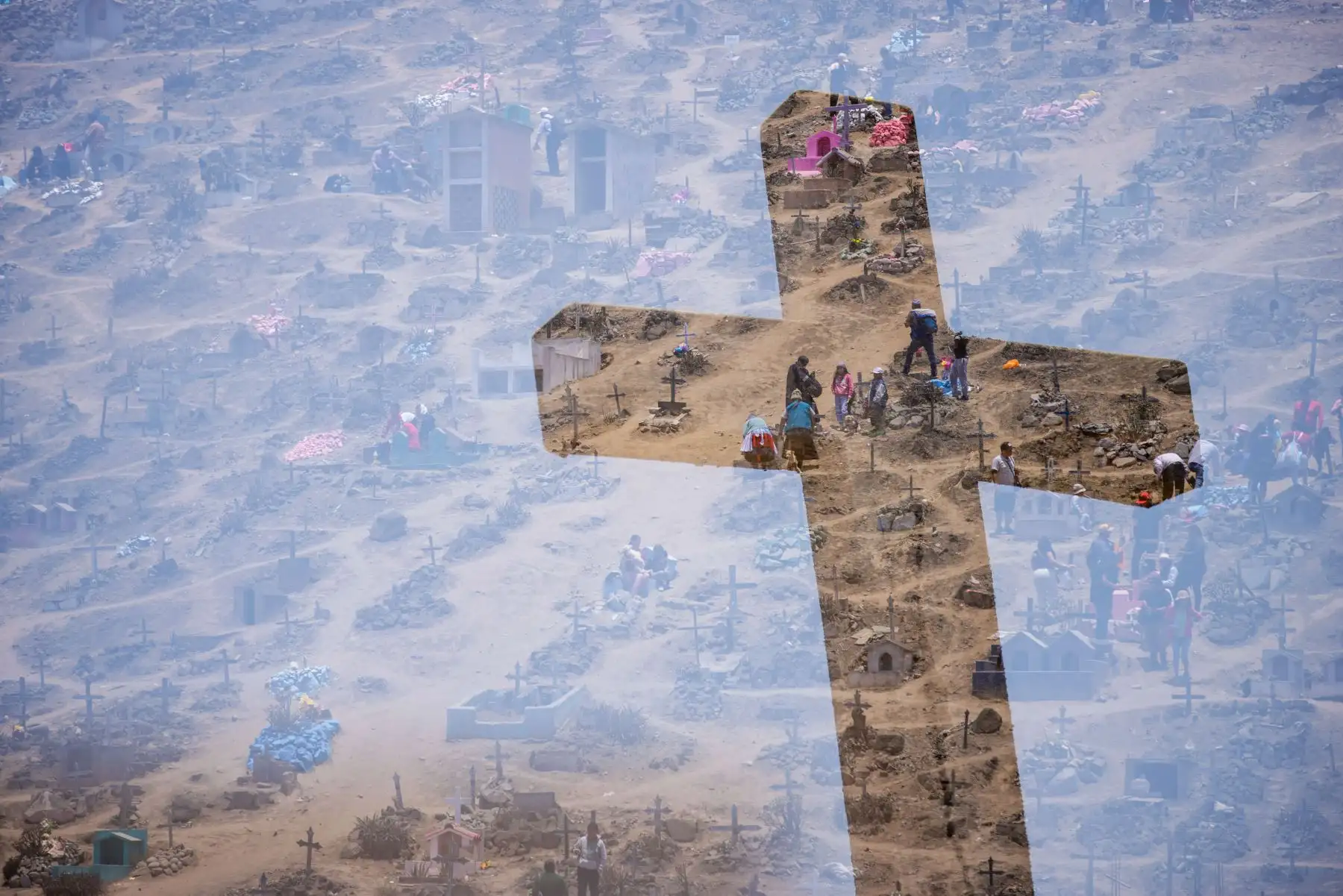 Más de dos millones de personas vistan la tumba de sus seres queridos en el Cementerio Virgen de Lourdes (también conocido como Nueva Esperanza), el más grande de Perú y Latinoamérica y el segundo a nivel mundial. Foto: ANDINA/Luis Iparraguirre