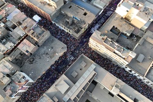 Cientos de fieles despidieron este 2024 al Señor de los Milagros en su último recorrido