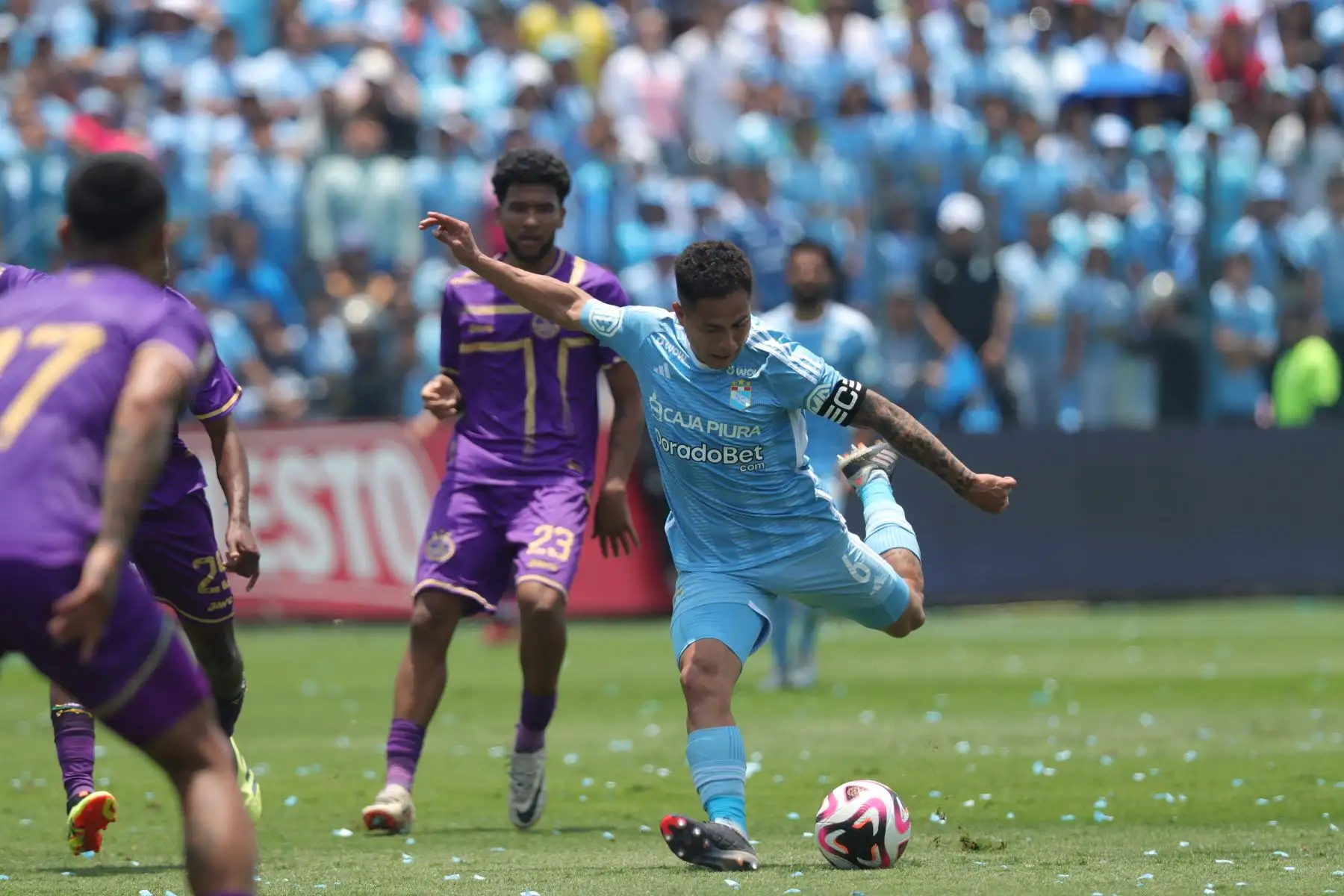 Partido de fútbol entre Sporting Cristal vs Comerciantes Unidos. Partido por la fecha 17 del Torneo Clausura de la Liga 1 2024. Estadio Alberto Gallardo. Foto : ANDINA / Lino Chipana.