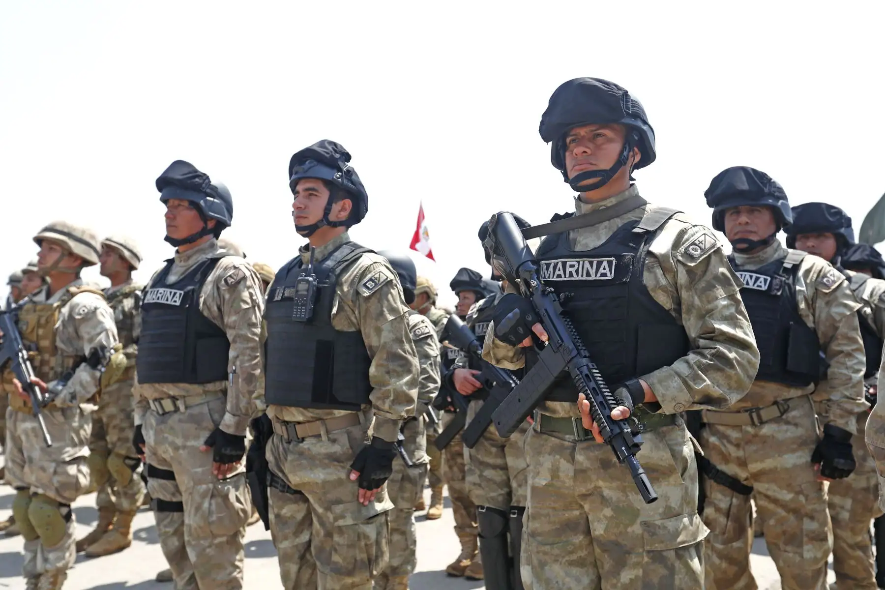 En la plaza Cáceres del Cuartel General del Ejército, el Gobierno del Perú, junto a representantes de las instituciones castrenses, presentaron a los miembros de las Fuerzas Armadas que apoyarán a la Policía Nacional del Perú en el control del orden interno durante la realización del foro APEC Perú 2024. Foto: ANDINA/Daniel Bracamonte