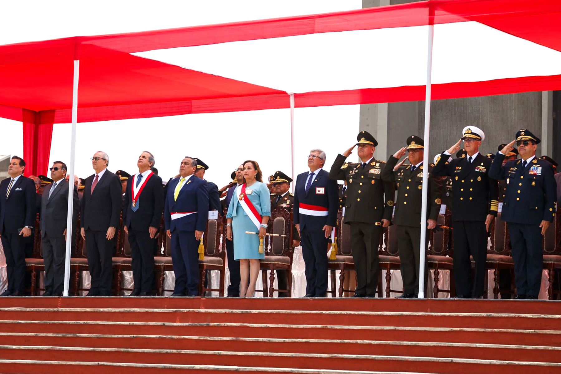 Ceremonia por el Día del Soldado y el natalicio del coronel Francisco Bolognesi. 