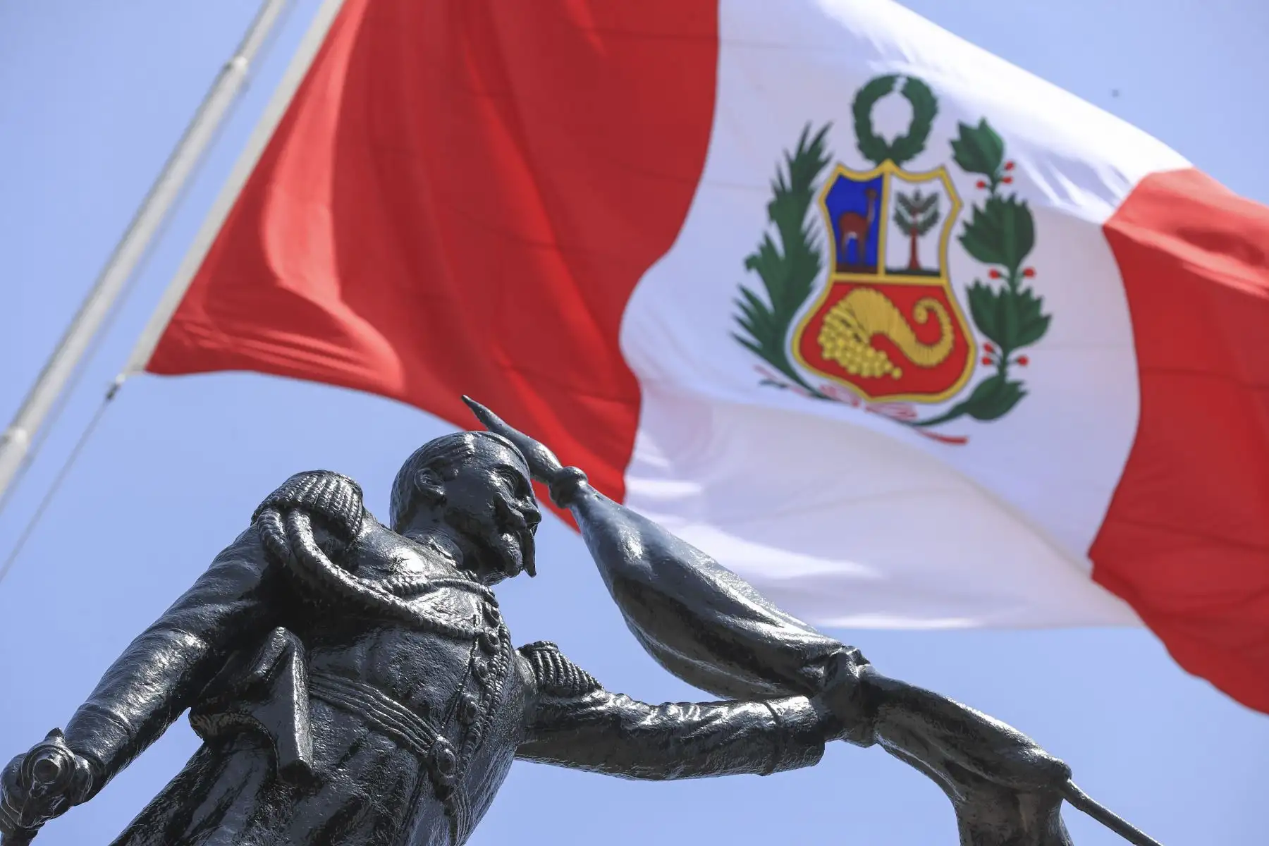 La jefa de Estado, Dina Ercilia Boluarte Zegarra, participa en la ceremonia por el natalicio del coronel Francisco Bolognesi y el Día del Soldado Peruano. Foto: ANDINA/Prensa Presidencia