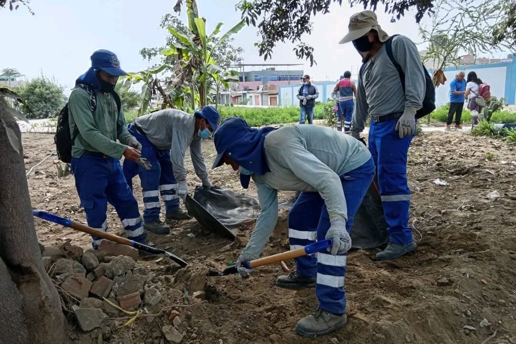 La campaña de limpieza se concentró en los barrios 3 y 3B del distrito de Alto Trujillo.