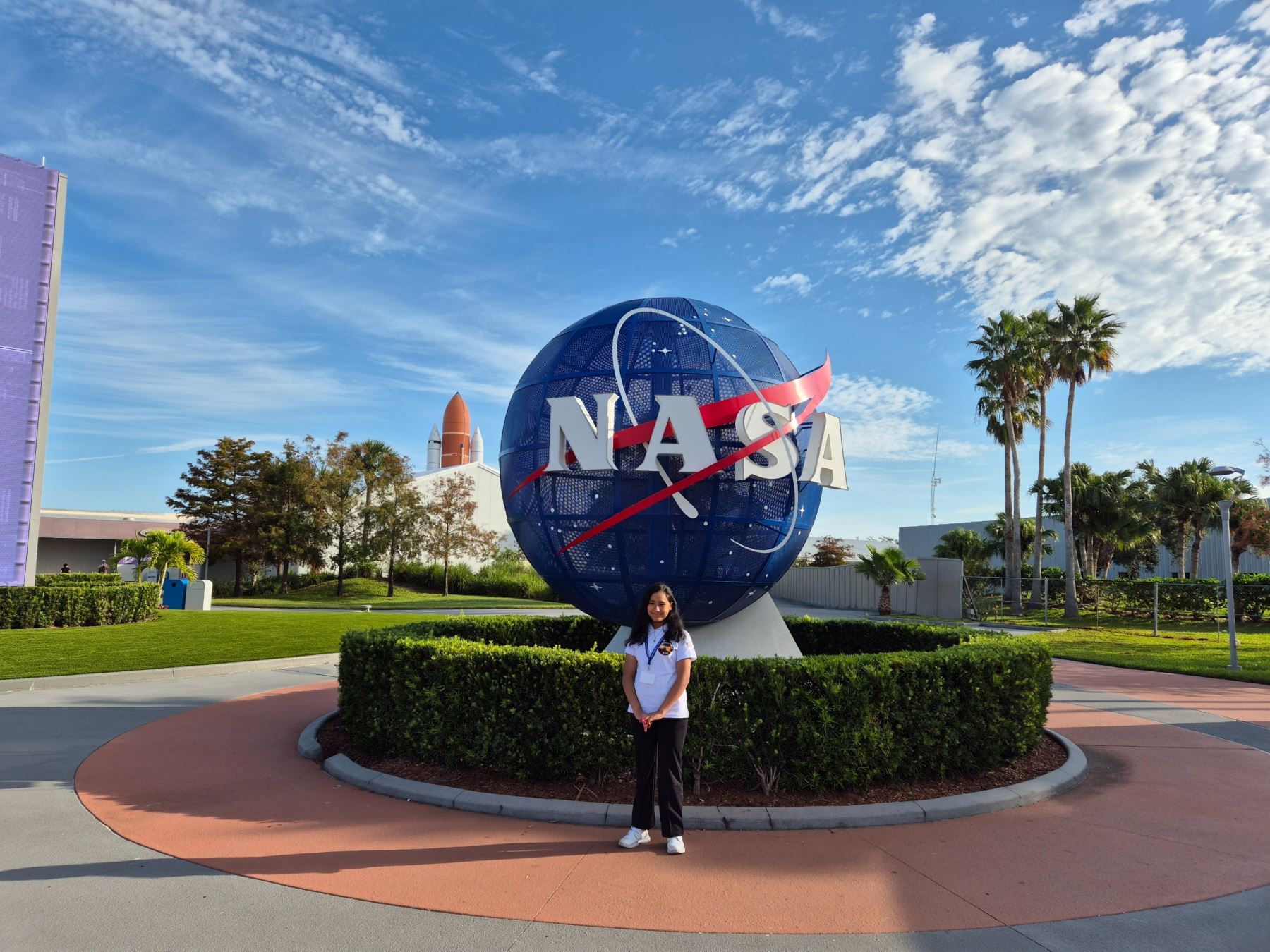 Estudiantes y docentes, miembros del Club de Ciencia y Tecnología del colegio Heroínas Toledo de la provincia de Concepción, región Junín, brindaron una conferencia en la sede de la NASA en EE.UU. ANDINA/Difusión