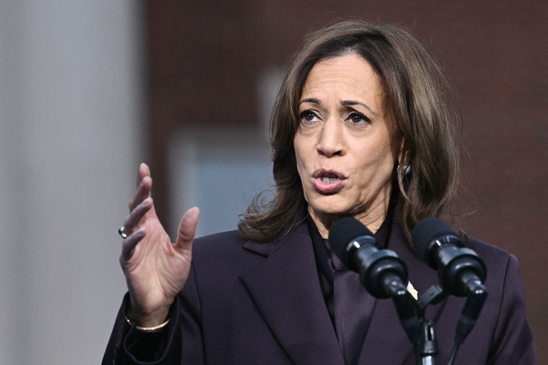 La vicepresidenta de Estados Unidos, Kamala Harris, habla en la Universidad Howard en Washington, DC, el 6 de noviembre de 2024. Donald Trump obtuvo una amplia victoria el miércoles en las elecciones presidenciales de Estados Unidos, derrotando a Kamala Harris para completar un sorprendente regreso político que conmocionó a todo el mundo. AFP