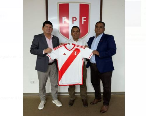 utoridades detienen al presidente de la Liga de Fútbol de Tumbes, Humberto Miñan, como parte del operativo contra la organización criminal "Los galácticos" que encabezaría el presidente de la Federación Peruana de Fútbol, Agustín Lozano. ANDINA/Difusión