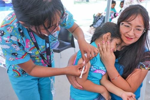 El Ministerio de Salud recordó que el barrido de vacunación contra la sarampión se extendió hasta el 10 de noviembre. Foto: Minsa