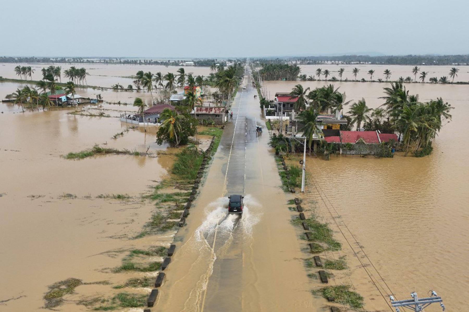 Más de 21.000 personas fueron evacuadas de 200 aldeas en la provincia de Cagayan en las horas previas a la llegada del ciclón, informó Rueli Rapsing, responsable provincial de labores de rescate. Foto: AFP