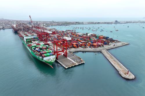 Vista del Muelle Sur del  Puerto del Callao, operado por DP World  Callao. ANDINA/Daniel Bracamonte