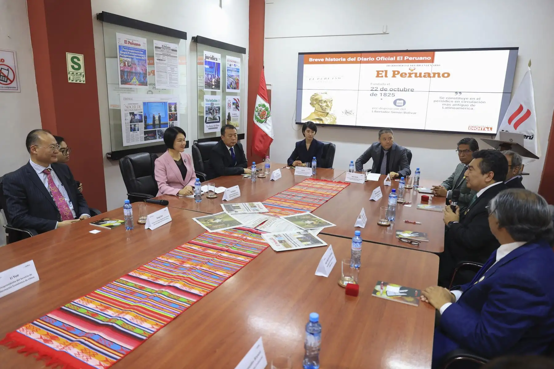 Representantes de la agencia de noticias Xinhua, visitaron las instalaciones de Editora Perú. Foto: ANDINA/Jhonel Rodríguez Robles