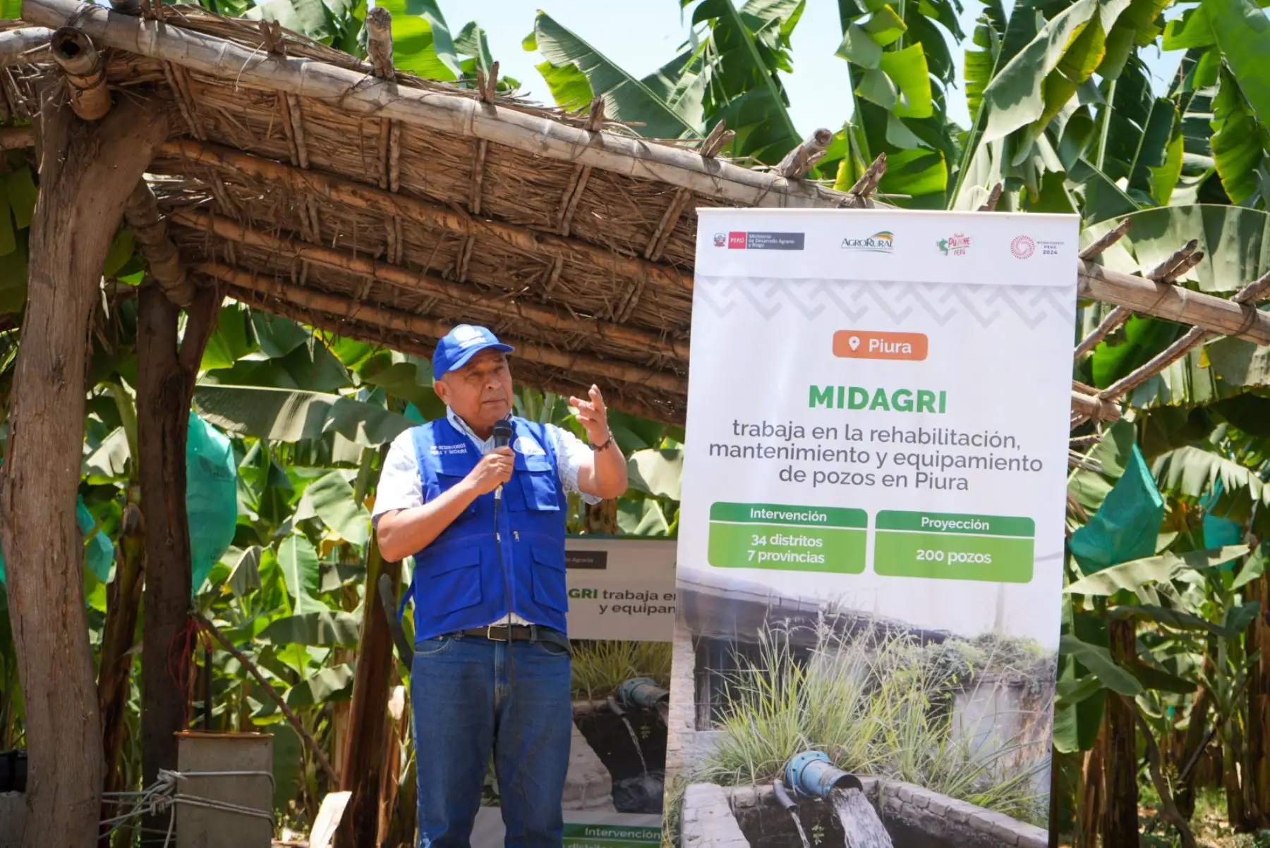 El Ministerio de Desarrollo Agrario y Riego , supervisó el proceso de intervención para dar mantenimiento, rehabilitación y equipamiento a los pozos de agua tubulares de uso colectivo identificados en la región Piura. 
Foto: Midagri