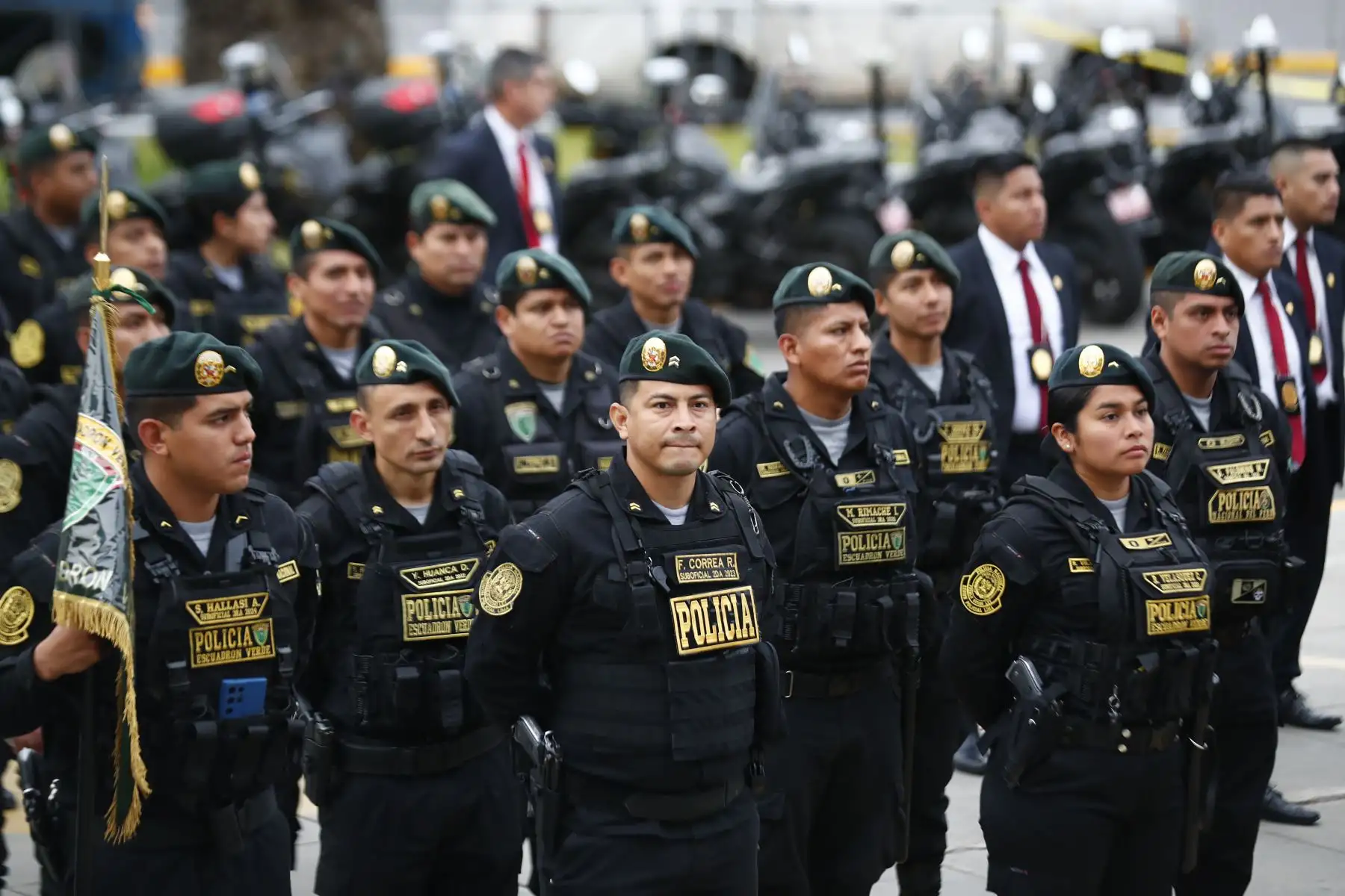 Despliegue de efectivos de la Policía Nacional del Perú de diversas unidades en las inmediaciones del Ministerio de Cultura para resguardar el orden durante el Foro de Cooperación Asia-Pacífico APEC Perú 2024. Foto: ANDINA/Daniel Bracamonte
