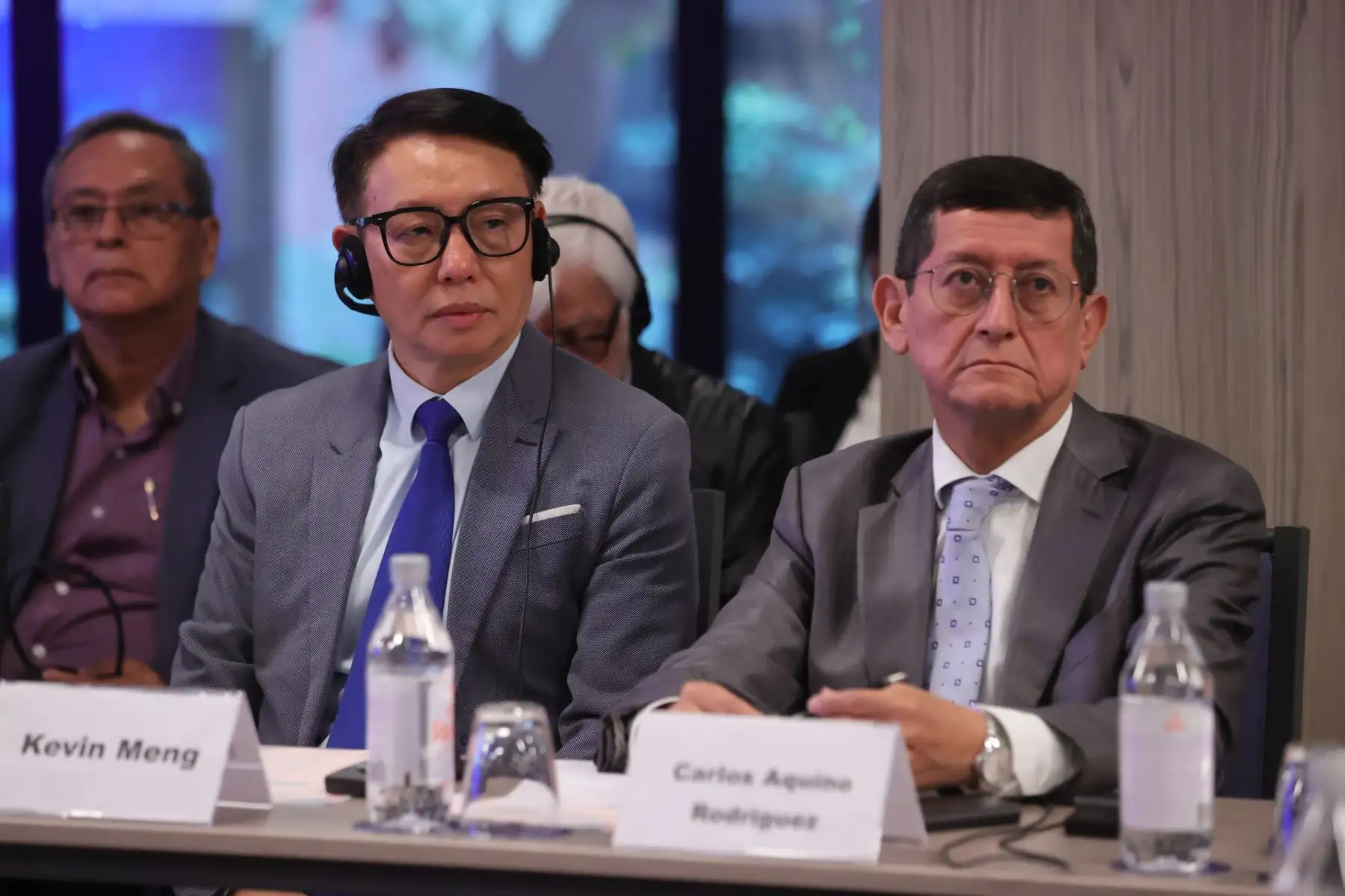 Periodistas de Editora Perú participan en el "Diálogo sobre la entrevista conjunta de la Cooperación de alta calidad de la Franja y la Ruta Diario del Pueblo y medios de comunicación peruanos". Foto: ANDINA/Melina Mejía