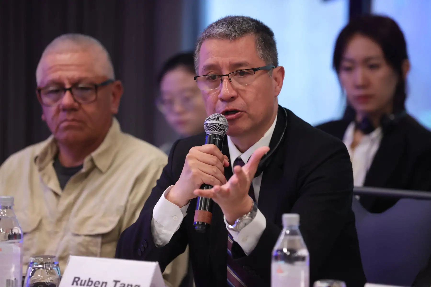 Periodistas de Editora Perú participan en el "Diálogo sobre la entrevista conjunta de la Cooperación de alta calidad de la Franja y la Ruta Diario del Pueblo y medios de comunicación peruanos". Foto: ANDINA/Melina Mejía