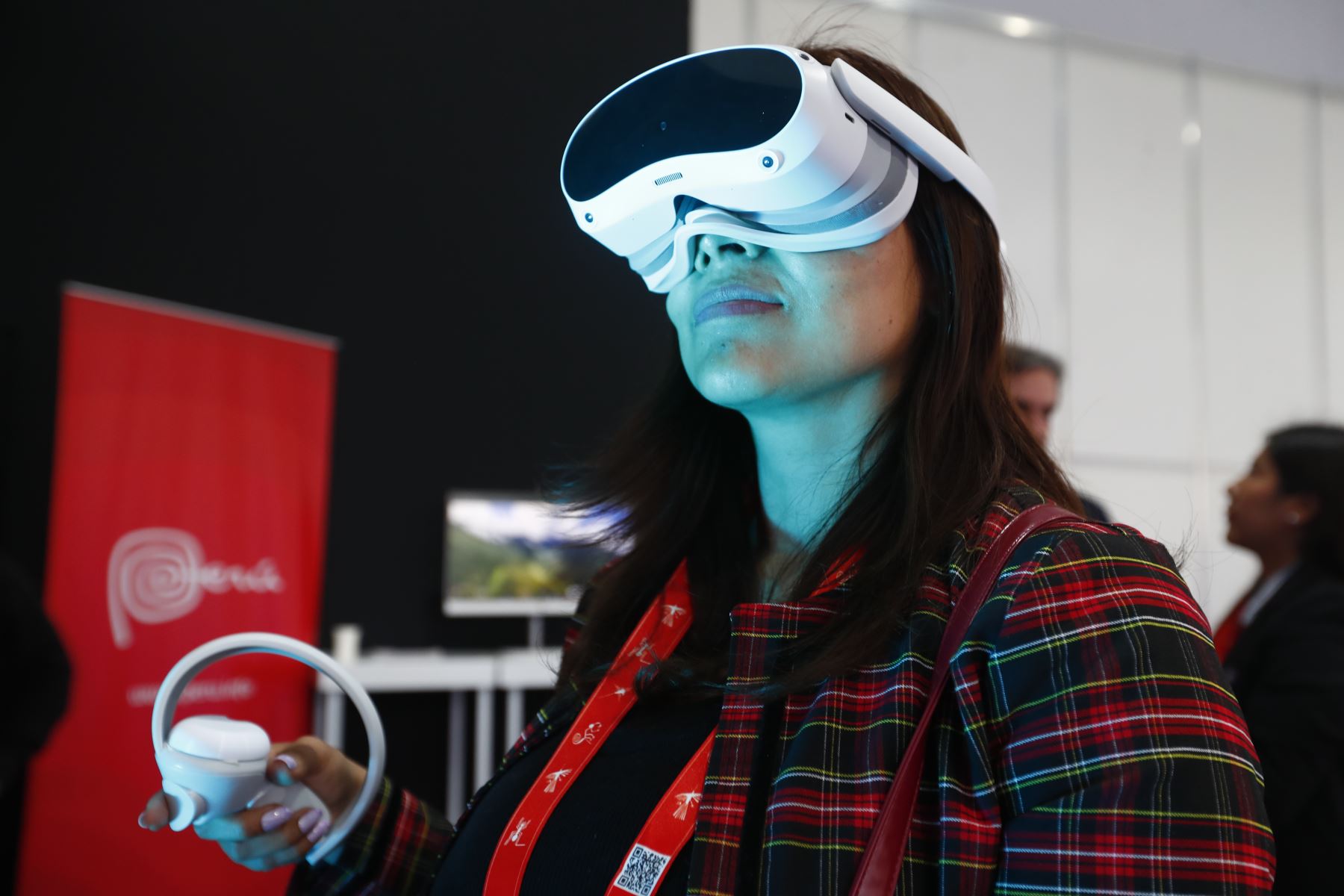 La ciudadela inca de gran potencial turístico, Choquequirao, protagoniza un producto de realidad virtual que es exhibido en el Centro Internacional de Prensa de APEC Perú 2024, en la sede del Ministerio de Cultura. Foto:ANDINA/Daniel Bracamonte