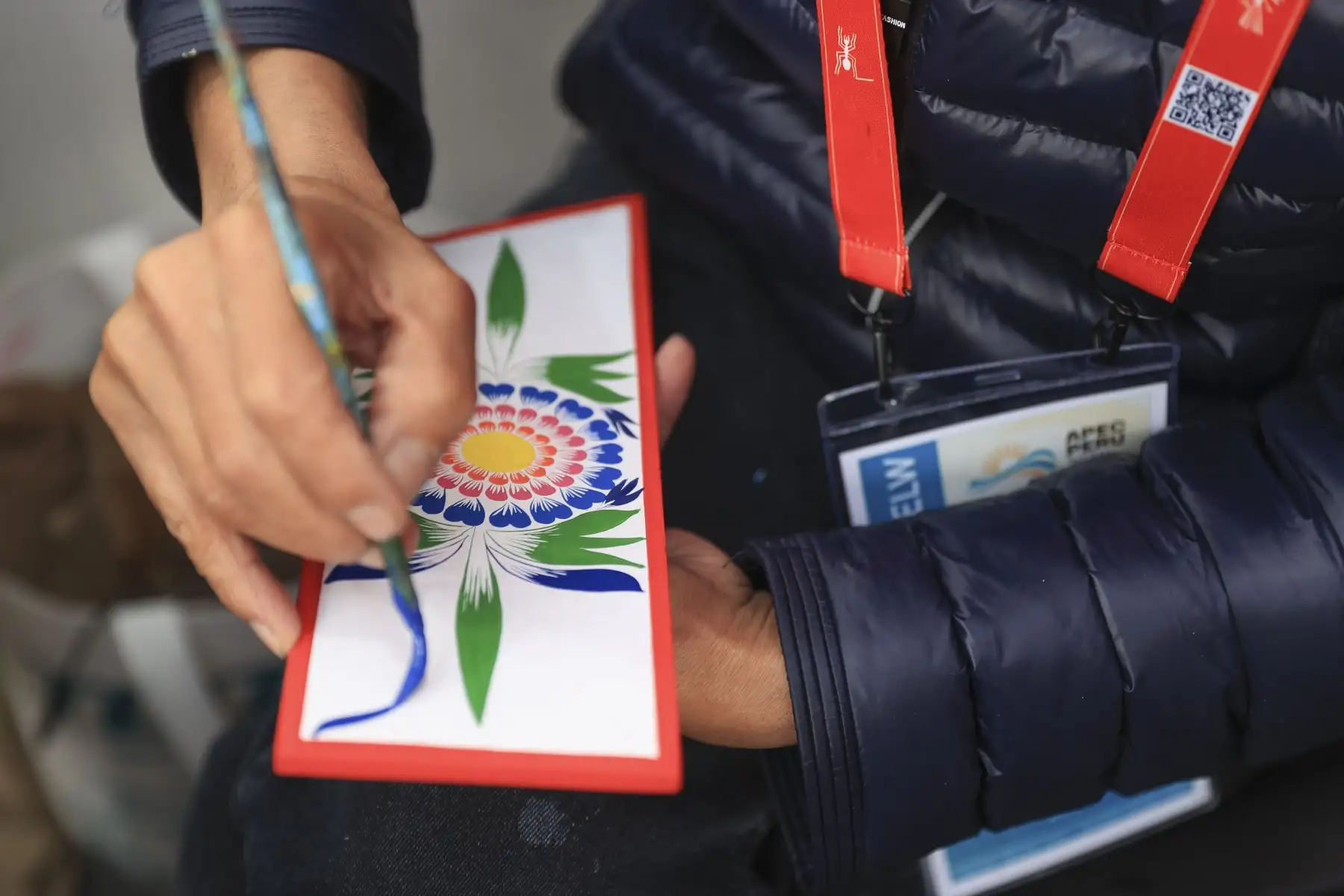 Artesanos de Ruraq Maki muestran sus creaciones en el marco del APEC 2024. Foto: ANDINA/Jhonel Rodríguez Robles
