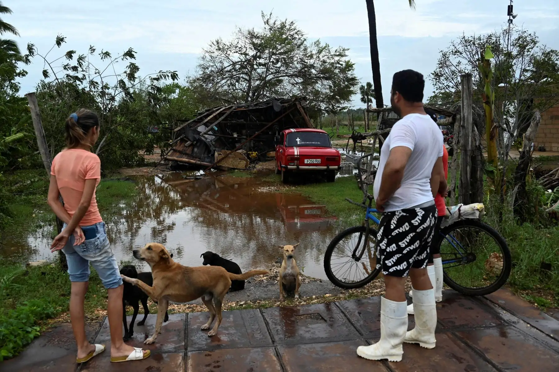 "Se han producido deslizamientos de tierra, afectaciones en viviendas y tendido eléctrico", dijo el presidente Miguel Díaz-Canel en su cuenta de X. Foto: AFP