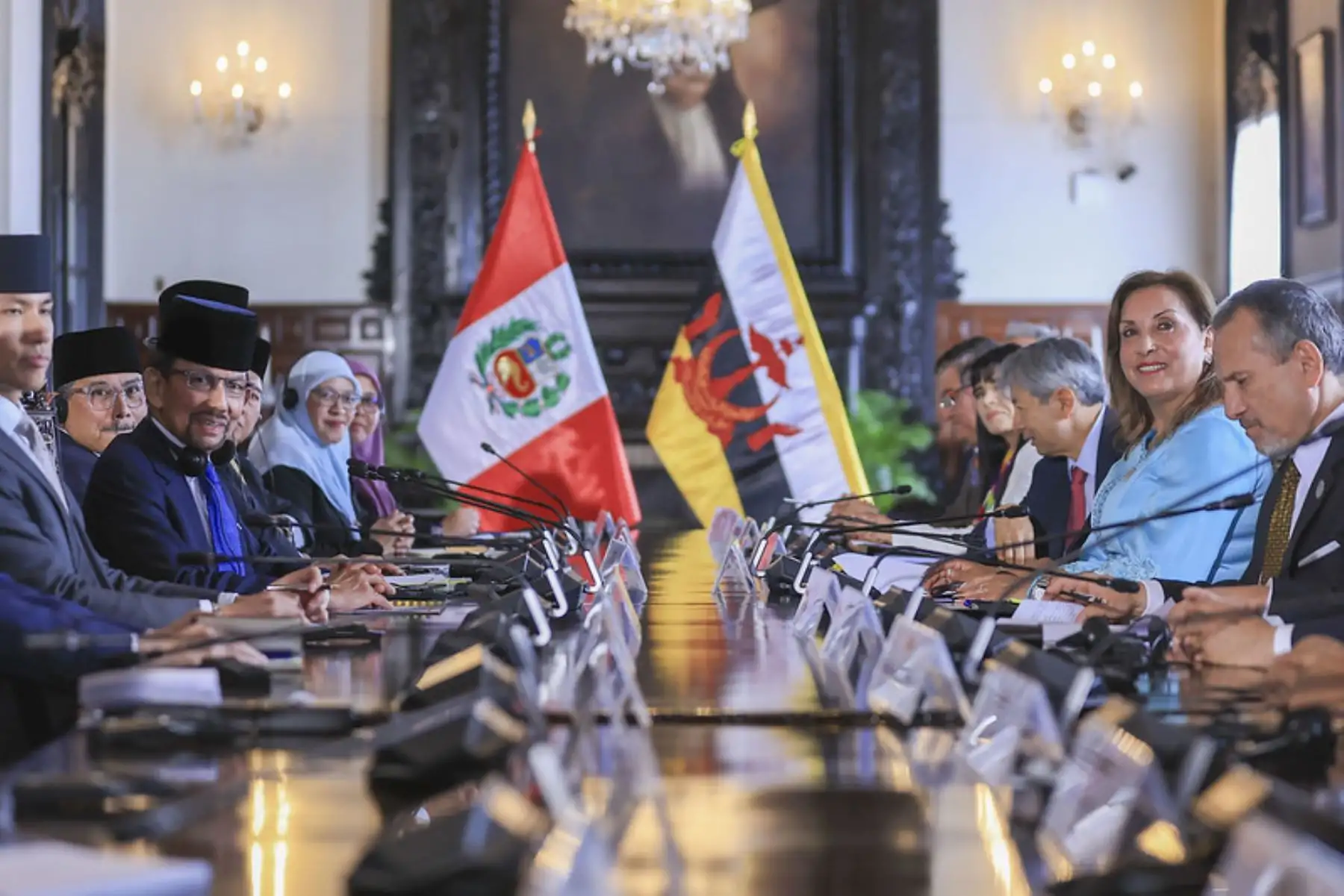 La presidenta de la república, Dina Boluarte, recibió al sultán de Brunéi Darussalam, su majestad Haji Hassanal Bolkiah, quien visita el Perú en visita de Estado. Foto: ANDINA/Prensa Presidencia