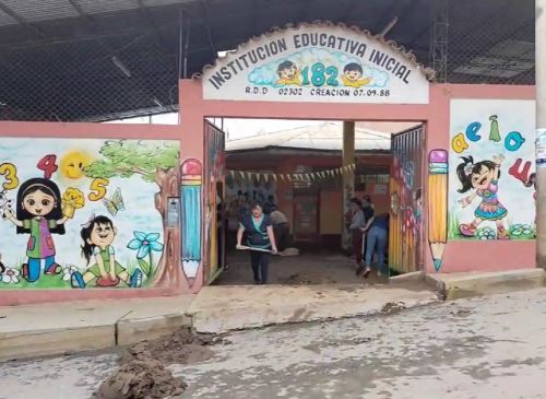 Un colegio de Inicial ubicado en el distrito de Amarilis, en Huánuco, es uno de los afectados por el huaico que se registró anoche en dicha jurisdicción.