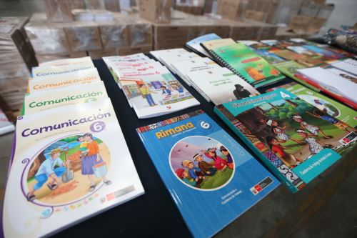 Para el inicio del año escolar 2025, entregará 17 millones de unidades de recursos educativos elaborados con una inversión de 70 millones de soles. Foto: ANDINA/Difusión