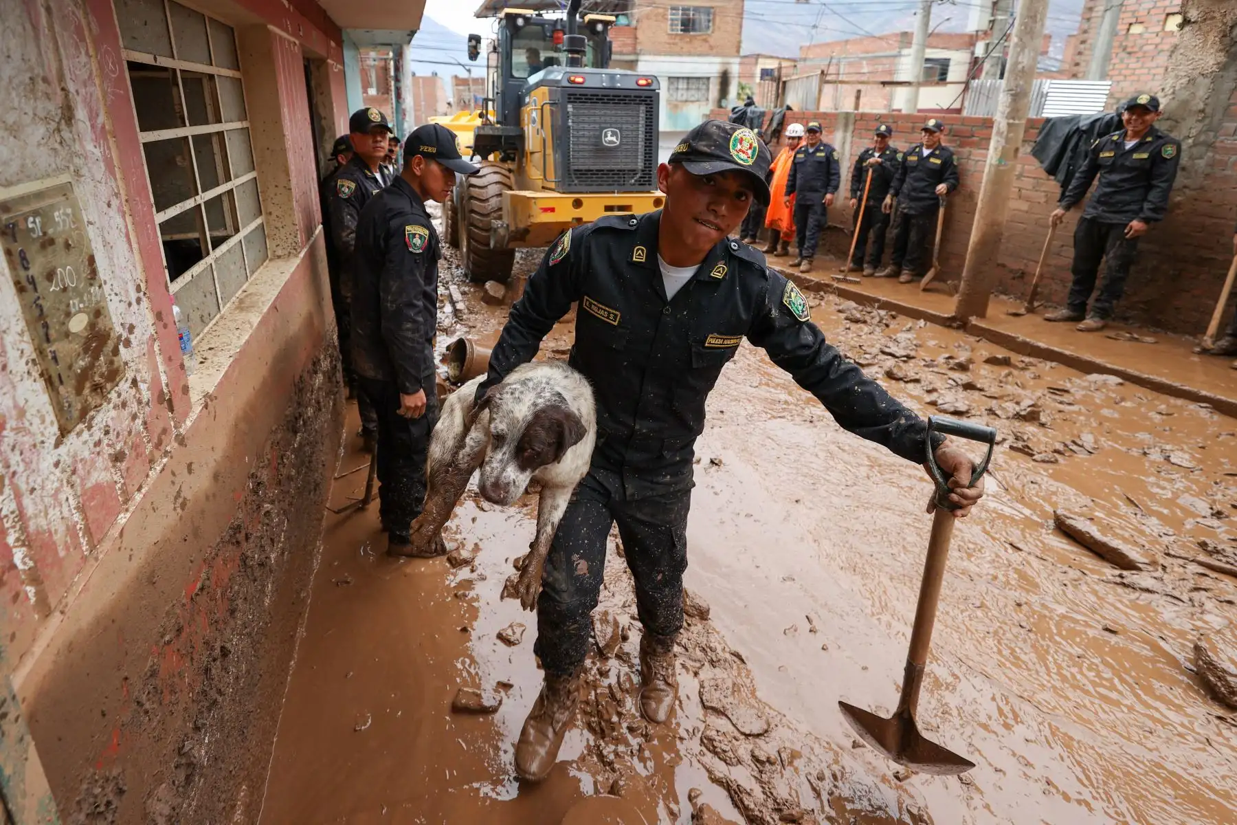 MINISTRO WHITTEMBURY SUPERVISÓ EMERGENCIA EN HUÁNUCO. Foto: ANDINA/Ministerio de Vivienda