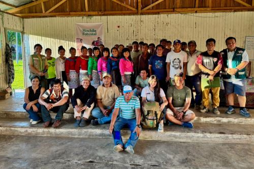 Personal del Osinfor capacitó a representantes de las comunidades nativas de la región Ucayali. Foto: OSINFOR/Difusión.