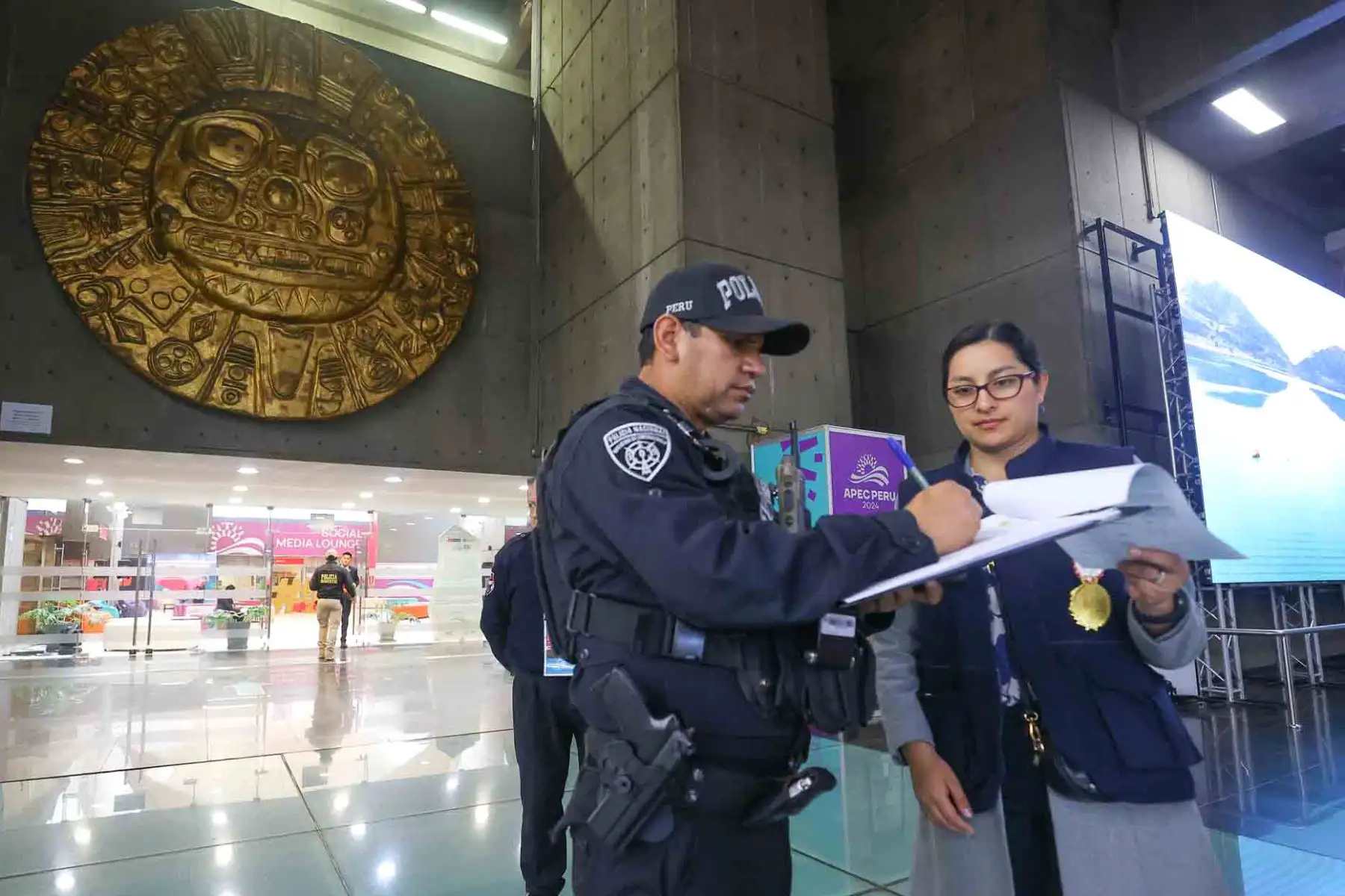 Durante la Semana de Líderes de APEC Perú 2024, las autoridades peruanas implementan rigurosas medidas de seguridad y tecnología avanzada para garantizar el desarrollo de las actividades. Foto: ANDINA/Carlos Lezama Villantoy