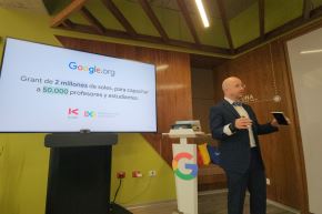 Google anuncia financiamiento de 2 millones de soles para capacitar en cursos de inteligencia artificial a docentes peruanos de Lima, Arequipa y Piura en el 2025.