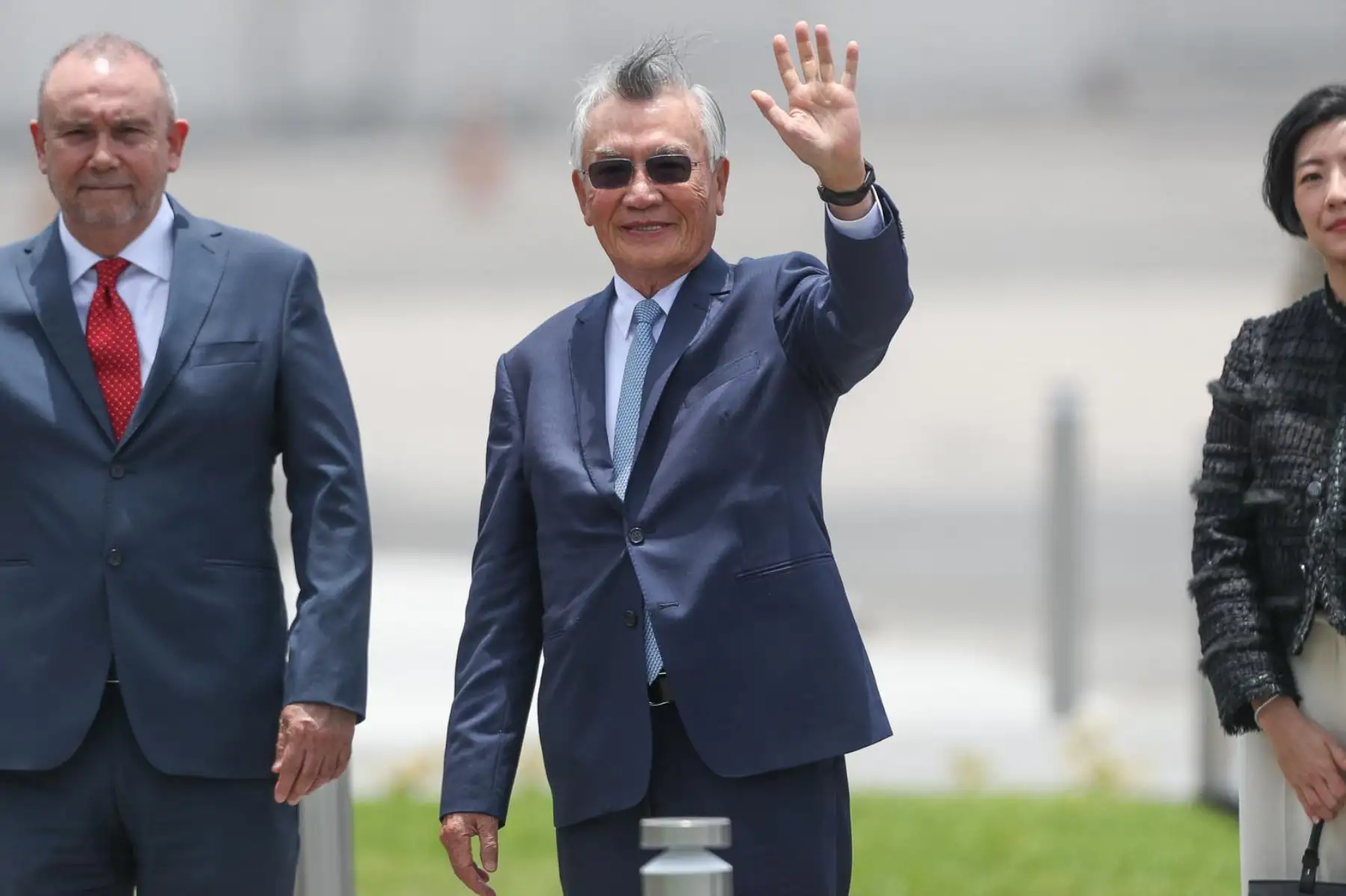 Lin-Hsin-I, representante del líder de Chinese Taipei, llegó al Grupo Aéreo N° 8, donde fue recibido por Augusto Morelli de Relaciones Exteriores .Foto: ANDINA/ Lino Chipana