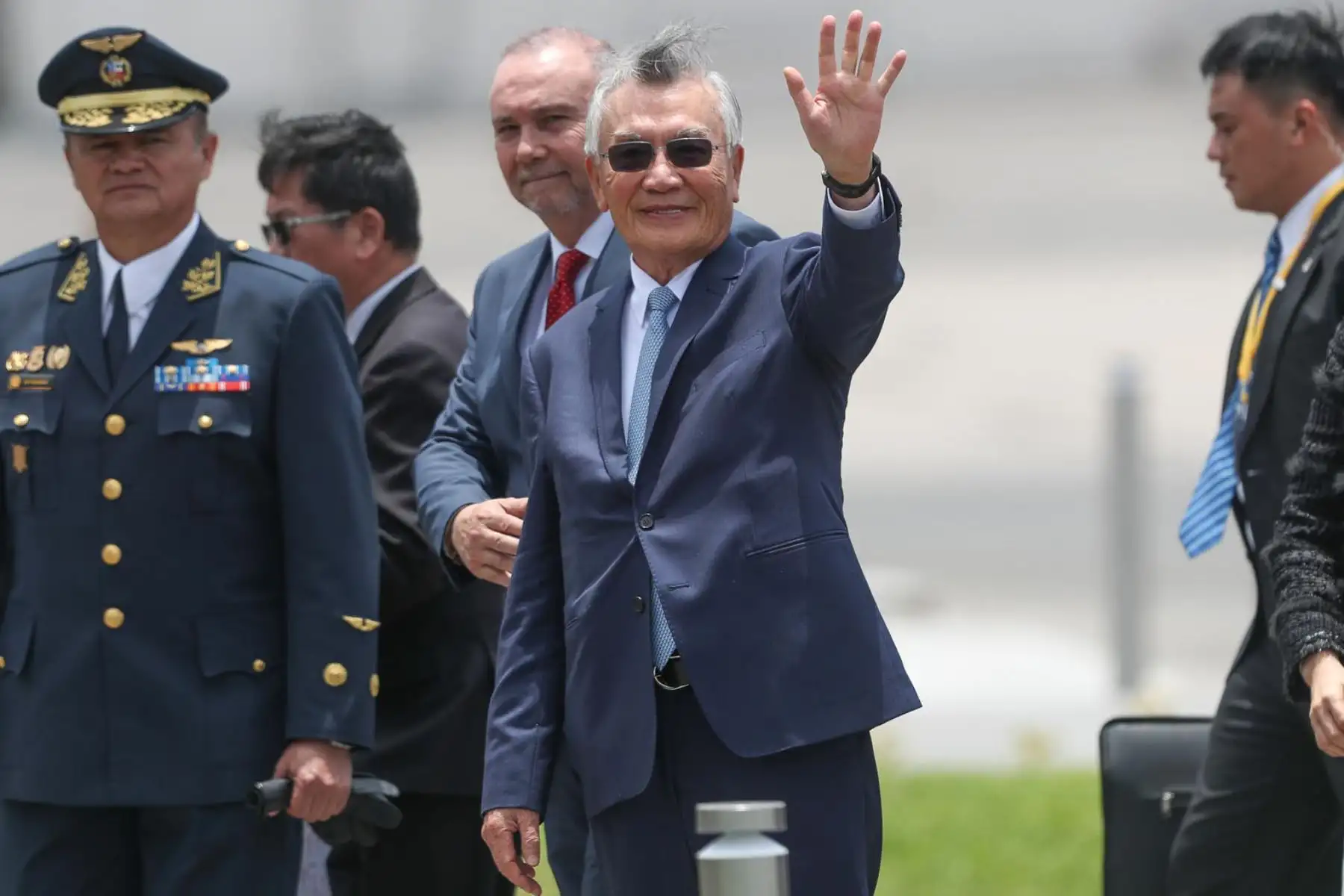 Lin-Hsin-I, representante del líder de Chinese Taipei, llegó al Grupo Aéreo N° 8, donde fue recibido por Augusto Morelli de Relaciones Exteriores.Foto: ANDINA/ Lino Chipana