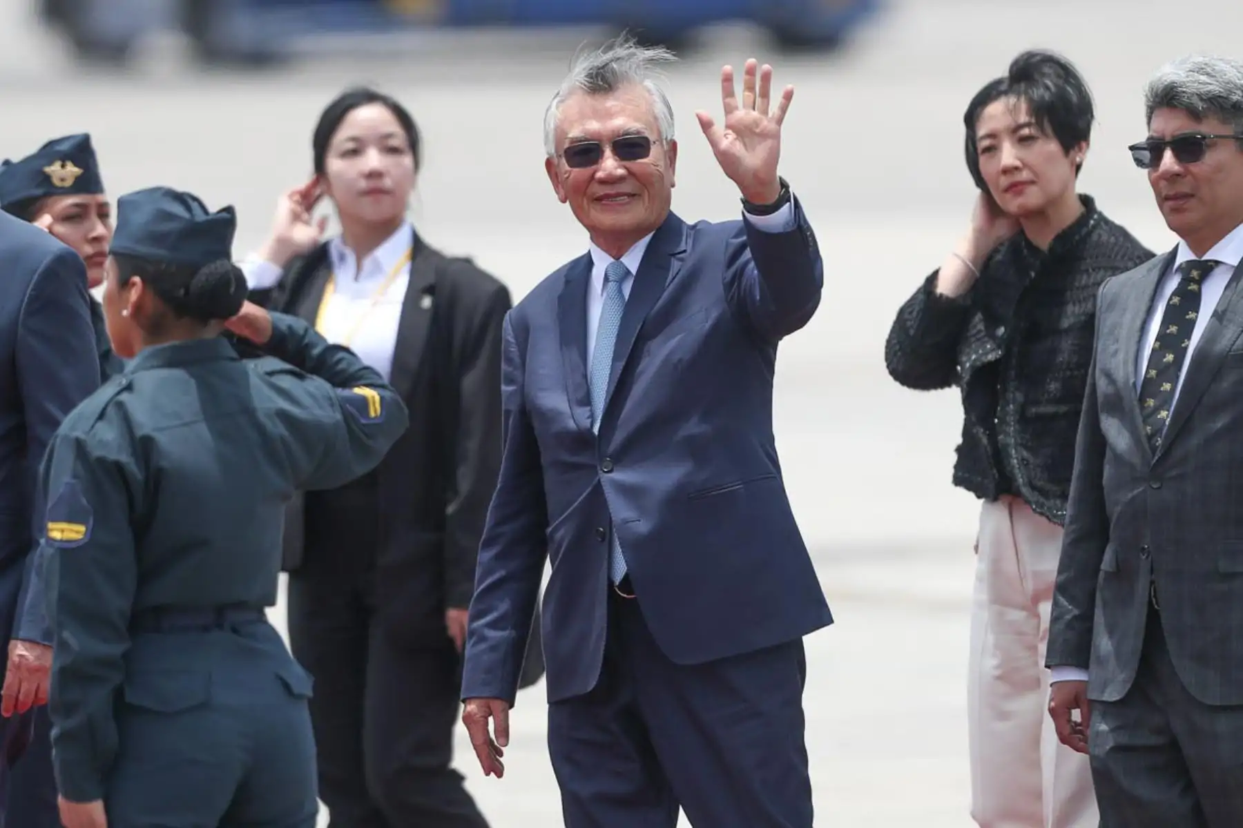 Lin-Hsin-I, representante del líder de Chinese Taipei, llegó al Grupo Aéreo N° 8, donde fue recibido por Augusto Morelli de Relaciones Exteriores.Foto: ANDINA/ Lino Chipana