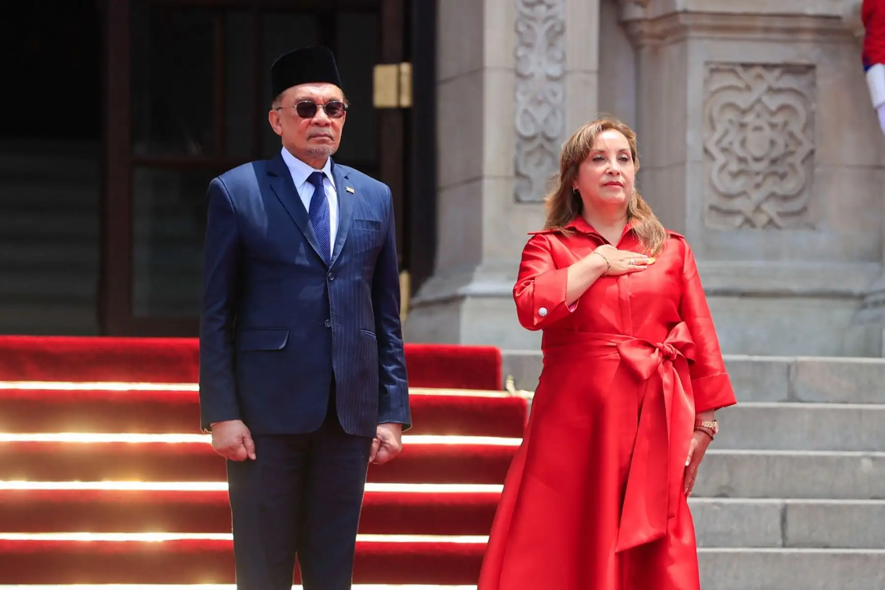 La presidenta de la república, Dina Ercilia Boluarte Zegarra, recibe al primer ministro de Malasia, Dato